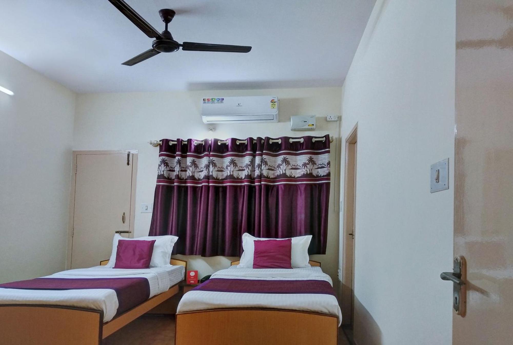 Super Hotel O Shree Mookambika Guest House Near Sri Someshwara Swami Temple Bangalore Exterior photo
